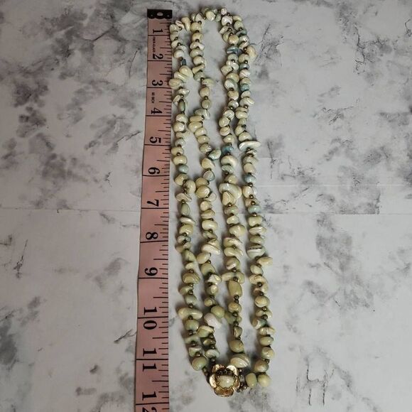 Vintage Rare Mother of Pearl Necklace with Pendent - Picture 16 of 16